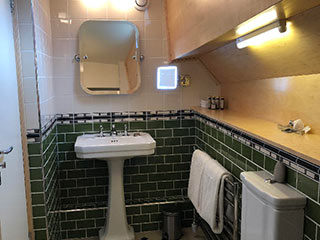 Ensuite bathroom